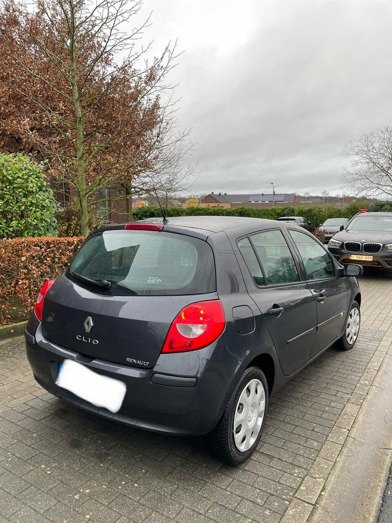 Renault Clio 1.2i 16v Community, Autos, Achat, Entretenue par le concessionnaire, Particulier, Alarme