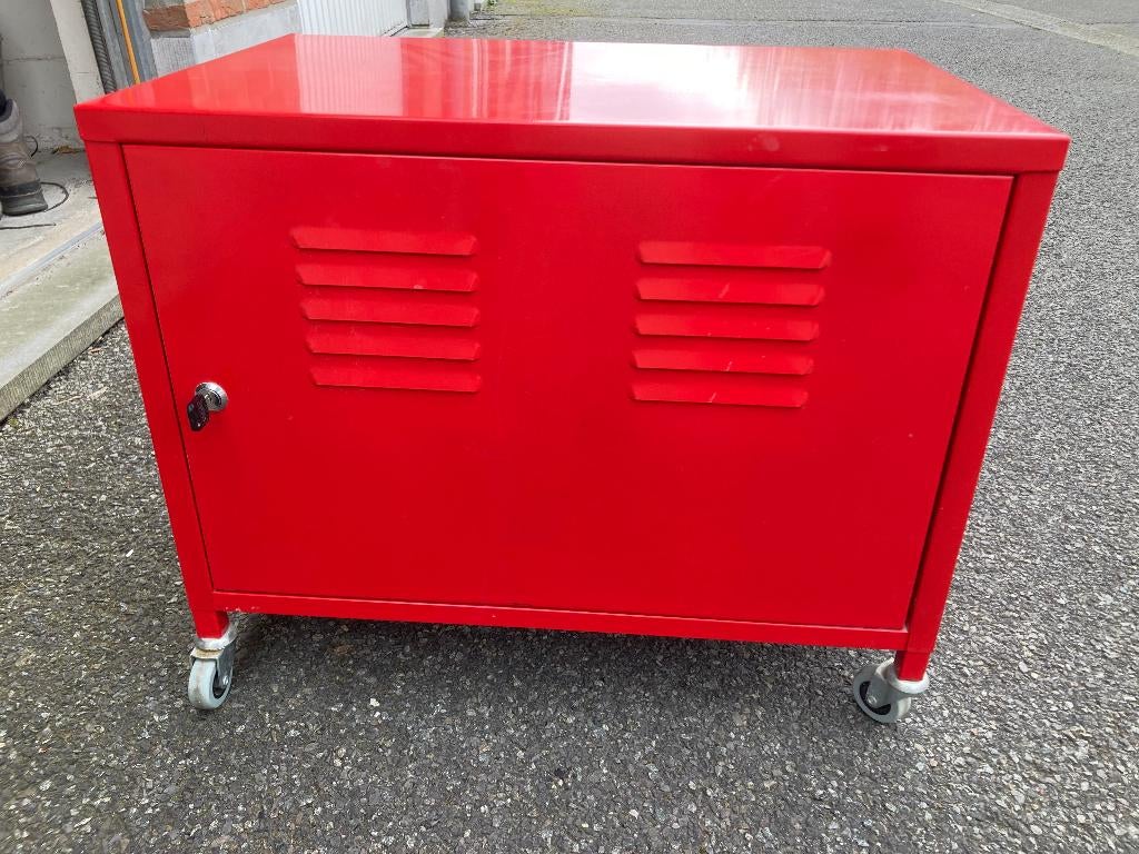 Twee vintage rode metalen kastjes van Ikea, Ophalen, Gebruikt, Vintage