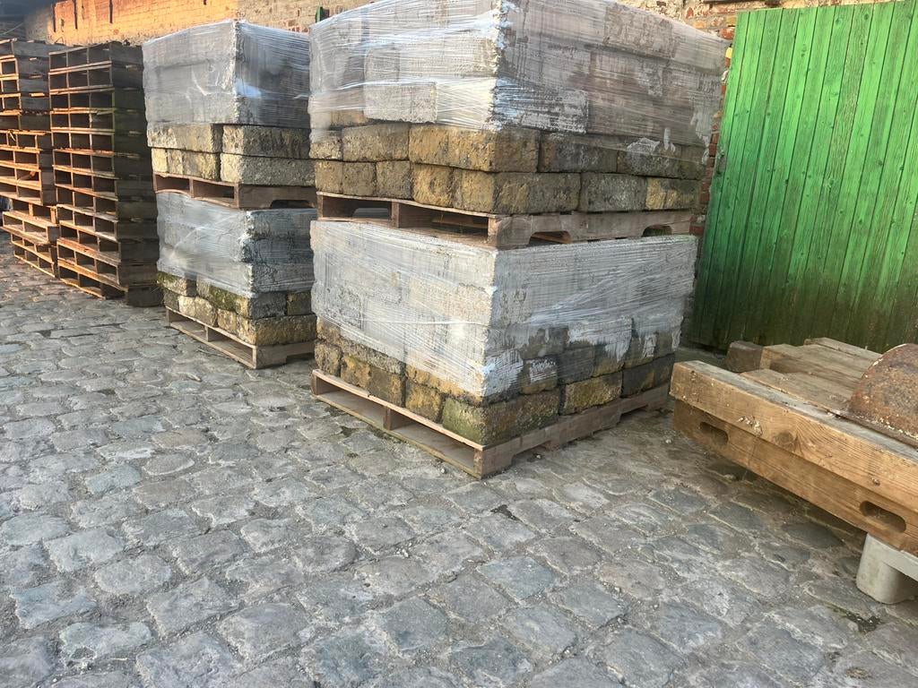 Betonstenen, Ophalen, Zo goed als nieuw