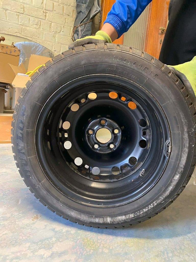 Jantes + pneus hiver Dunlop 185/60/15 (NEUFS), Autos : Pièces & Accessoires, Pneus & Jantes, Neuf, 15 pouces, Pneus hiver, 185 mm