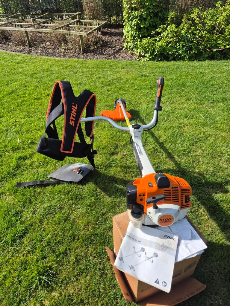 Débroussailleuse à essence Stihl FS 360 C, Jardin & Terrasse, Enlèvement, Comme neuf, Essence, Stihl