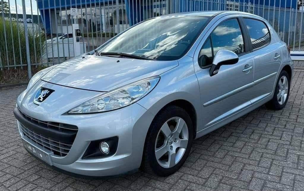 PEUGEOT 207/1.6 ESSENCE/CLIMATISATION/LEX OK, Autos, Peugeot, Entreprise, Boîte manuelle, Noir, 5 portes