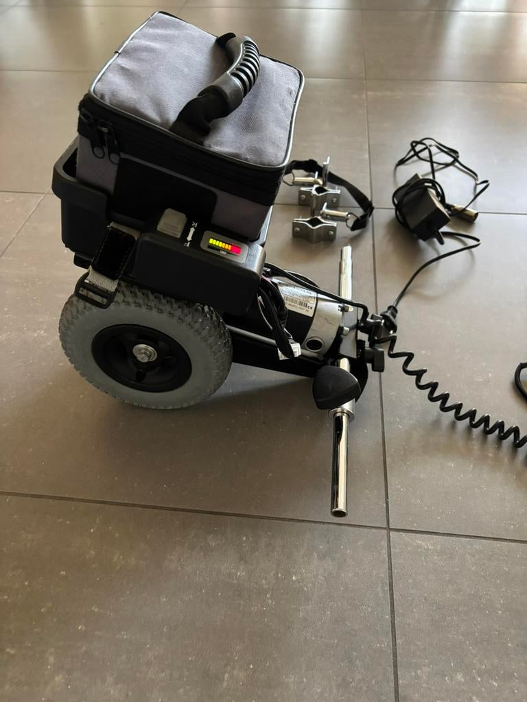 Duwhulp voor rolstoel (v-drive), Diversen, Rolstoelen, Ophalen, Inklapbaar, Zo goed als nieuw, Duwrolstoel