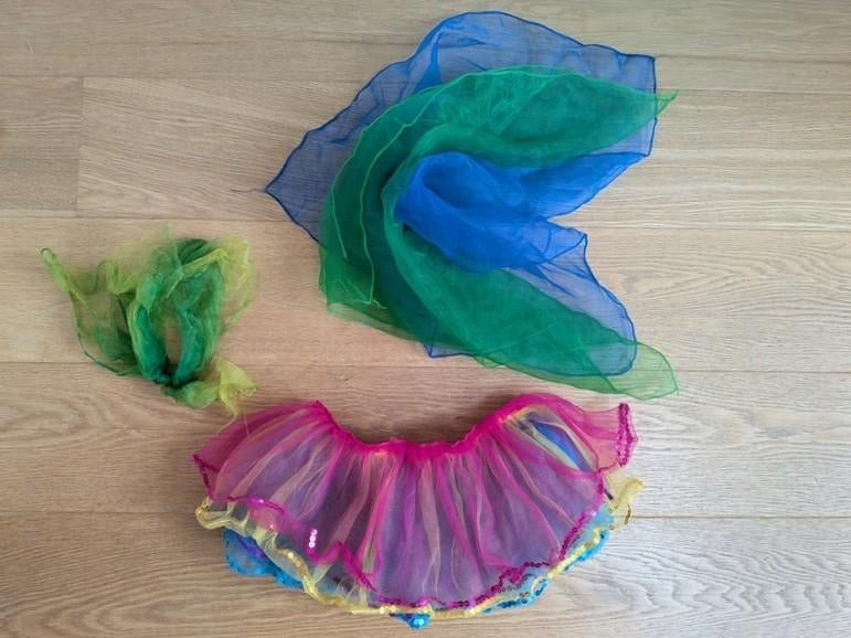 déguisement / accessoires - jupe en tulle et foulards, Enlèvement, Utilisé