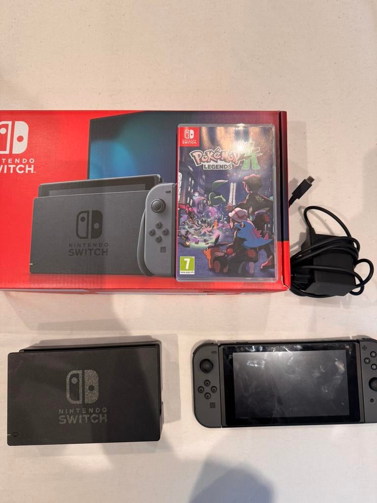 Nintendo switch + Pokemon Legends A-Z, Ophalen of Verzenden, Zo goed als nieuw