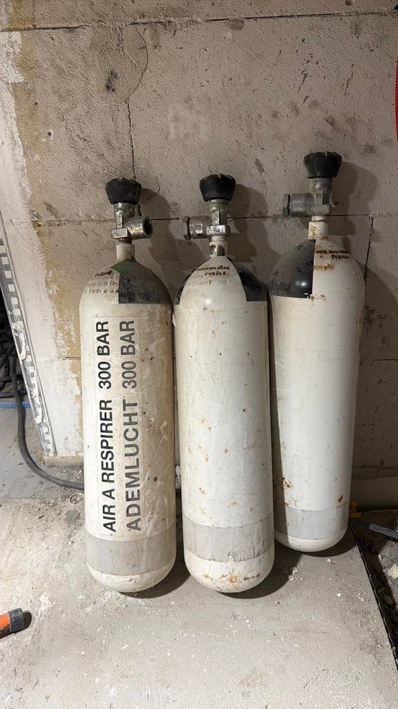 Duikflessen, Enlèvement ou Envoi, Comme neuf