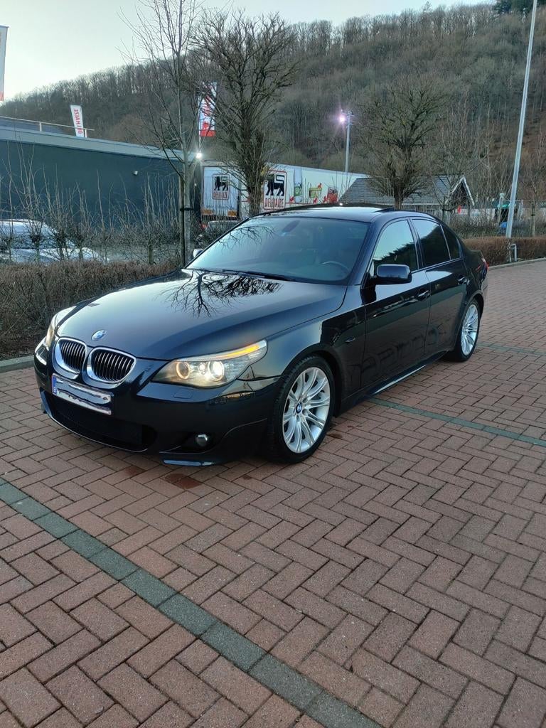 BMW E60 523i 190cv Full Pack M, Autos, Cuir, 174 g/km, Boîte manuelle, Noir
