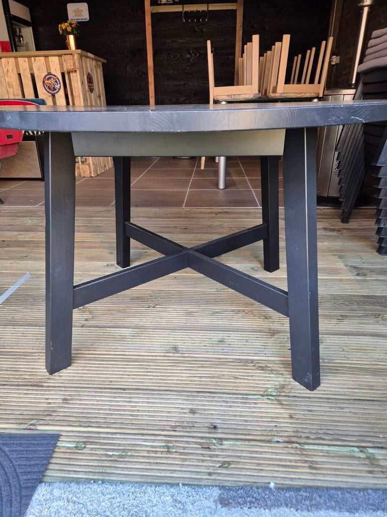 Ronde tafel, Ophalen