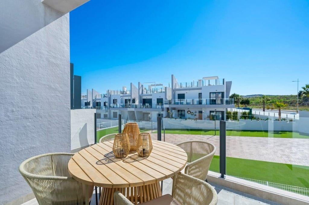 Appartement moderne à l'étage à San Miguel de Salinas, Immo, Étranger, Village, 145 m², San Miguel de Salinas., 2 pièces