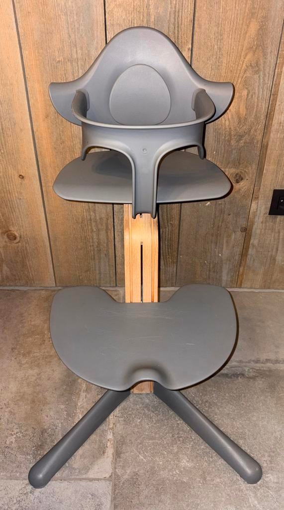 Nomi kinderstoel Evomove + babyset + tafelblad =complete set, Ophalen, Gebruikt, Meegroeistoel, Gordel(s)