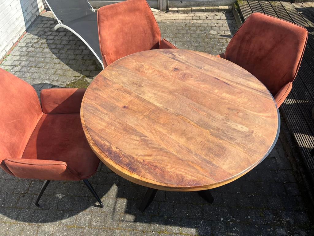 Keukentafel met 4 stoelen, Ophalen, Zo goed als nieuw