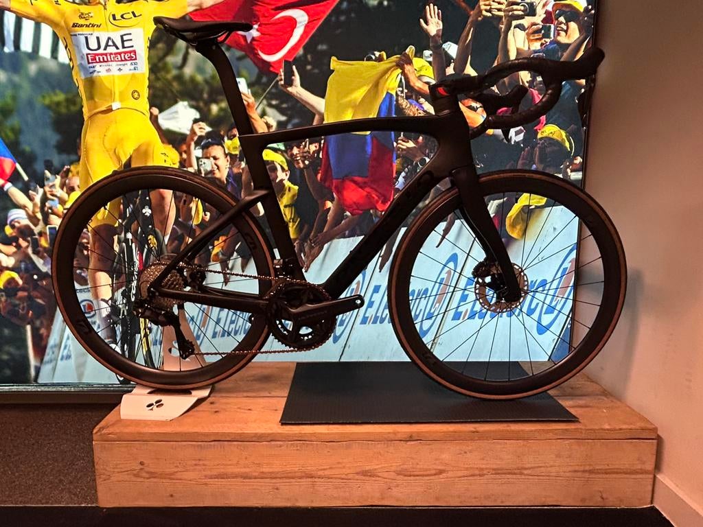 Nieuwe pinarello f7 *ultegra di2 * most wielset*, Fietsen en Brommers, Fietsen | Racefietsen, Zo goed als nieuw, Carbon, Ophalen