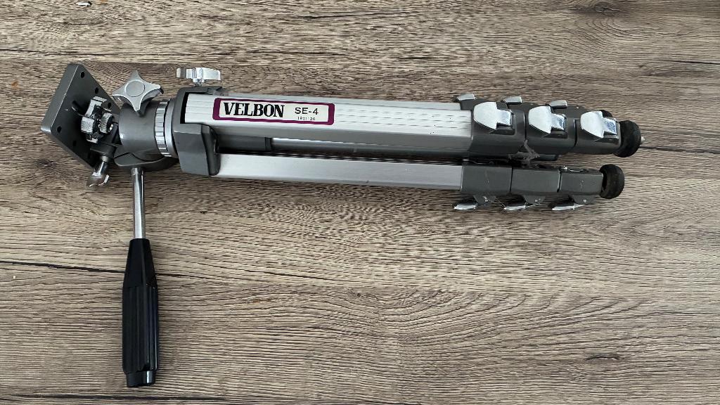 TRÉPIED PHOTO VELBON, TV, Hi-fi & Vidéo, Télécommandes, Comme neuf, Originale, Enlèvement ou Envoi