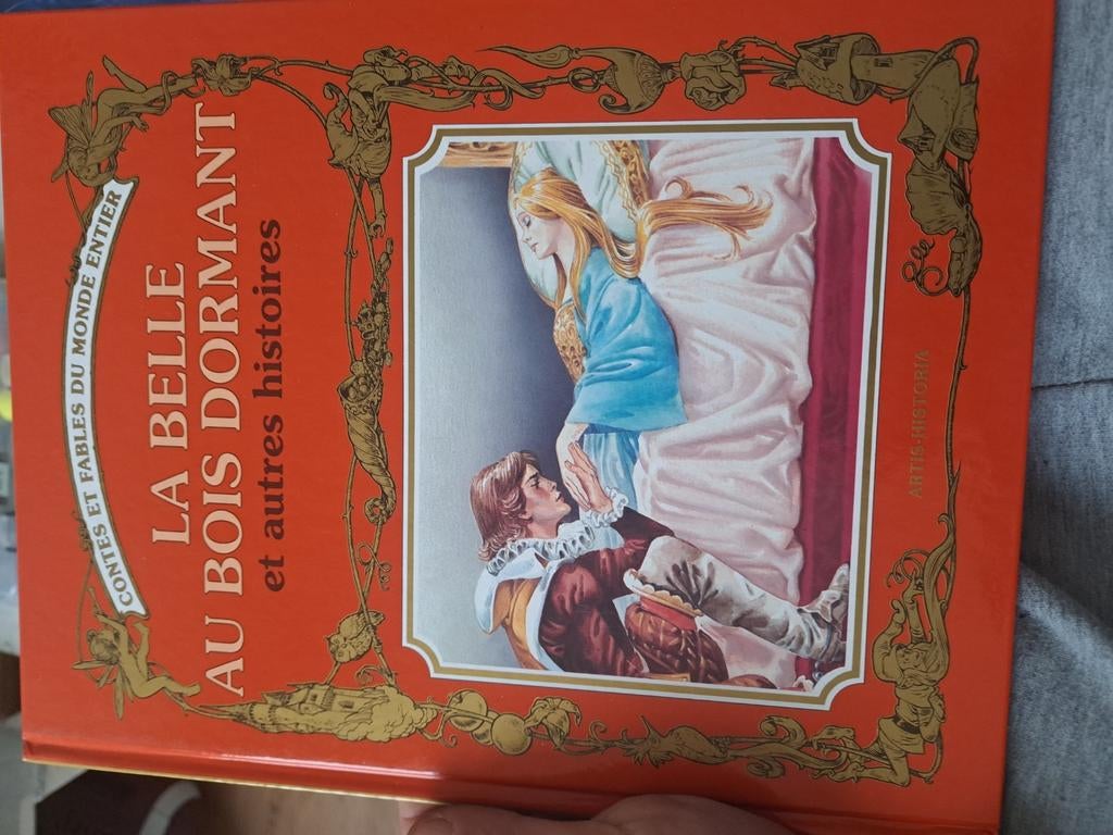 Livres contes et fables du monde entier, Enlèvement, Neuf