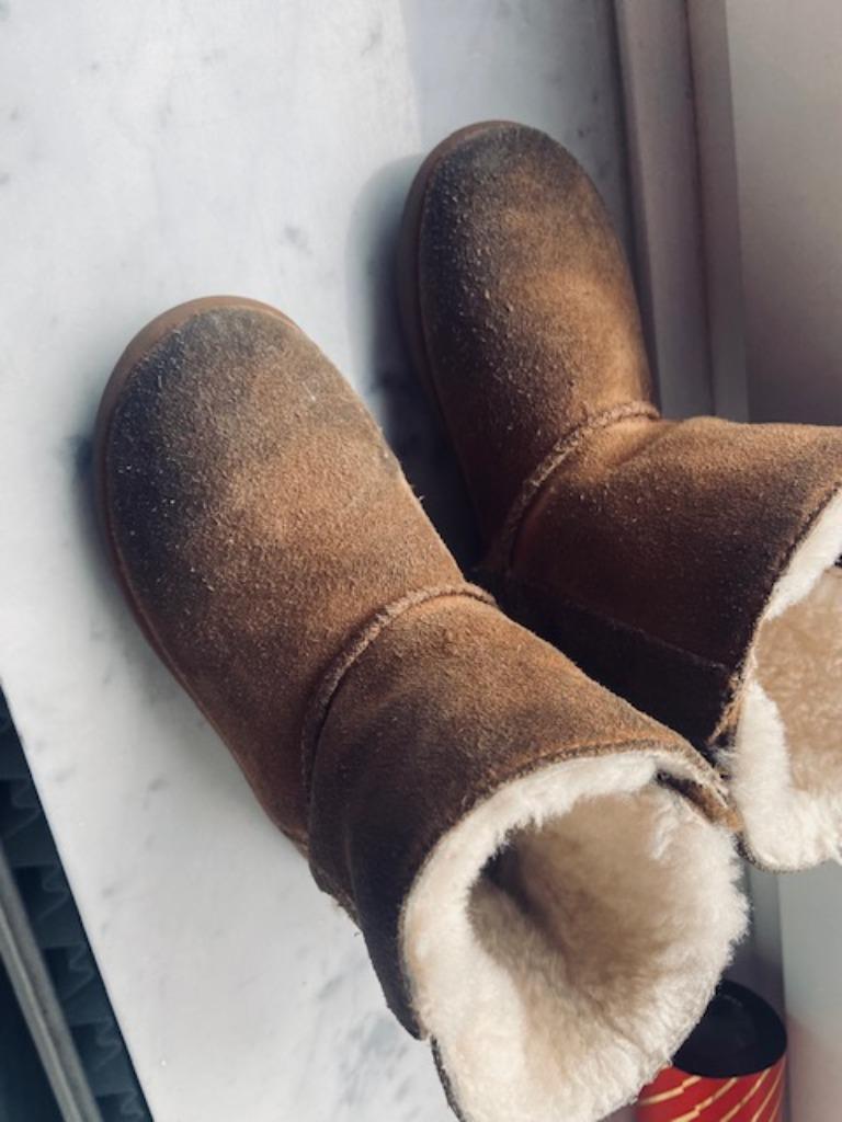 Ugg Uggs kinderlaarzen maat 26, Kleding | Dames, Schoenen, UGG, Bruin, Lage of Enkellaarzen, Ophalen of Verzenden
