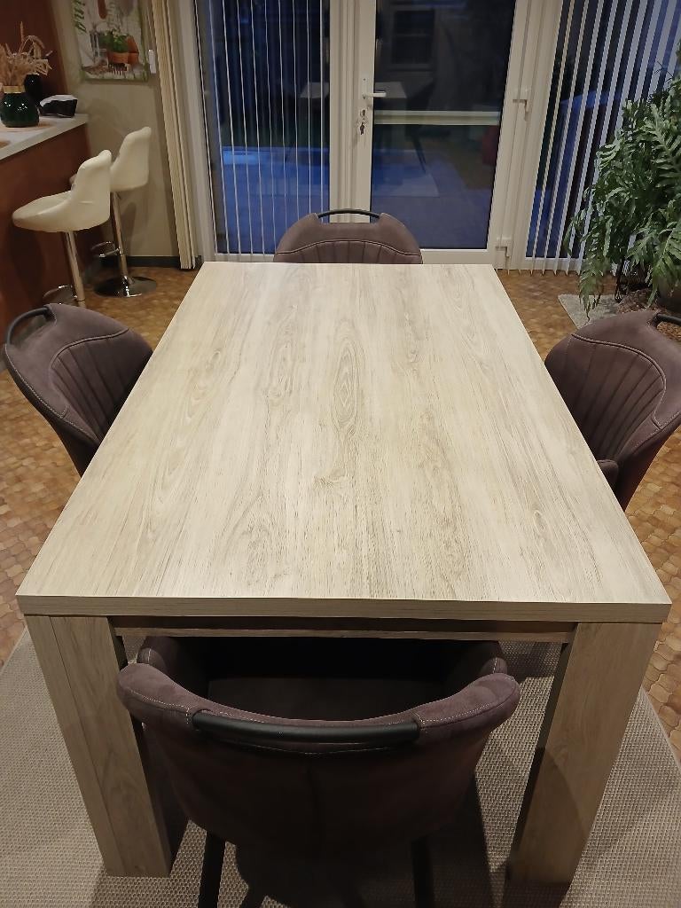 Table salle a manger, 150 à 200 cm, Cinq personnes ou plus, Enlèvement, Utilisé