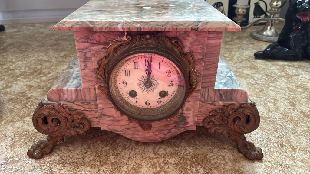 Horloge en marbre très lourde, Enlèvement