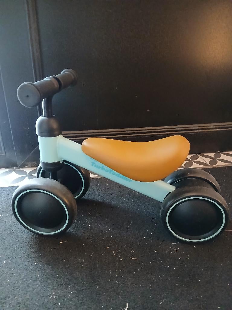 TurboToddler loopfiets vanaf 1 jaar, Ophalen, Zo goed als nieuw, Loopfiets