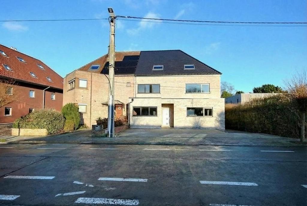 Halfvrijstaand huis 320m2 CENTER, Immo, Huizen en Appartementen te koop, 320 m², 6 kamers, 500 tot 1000 m²