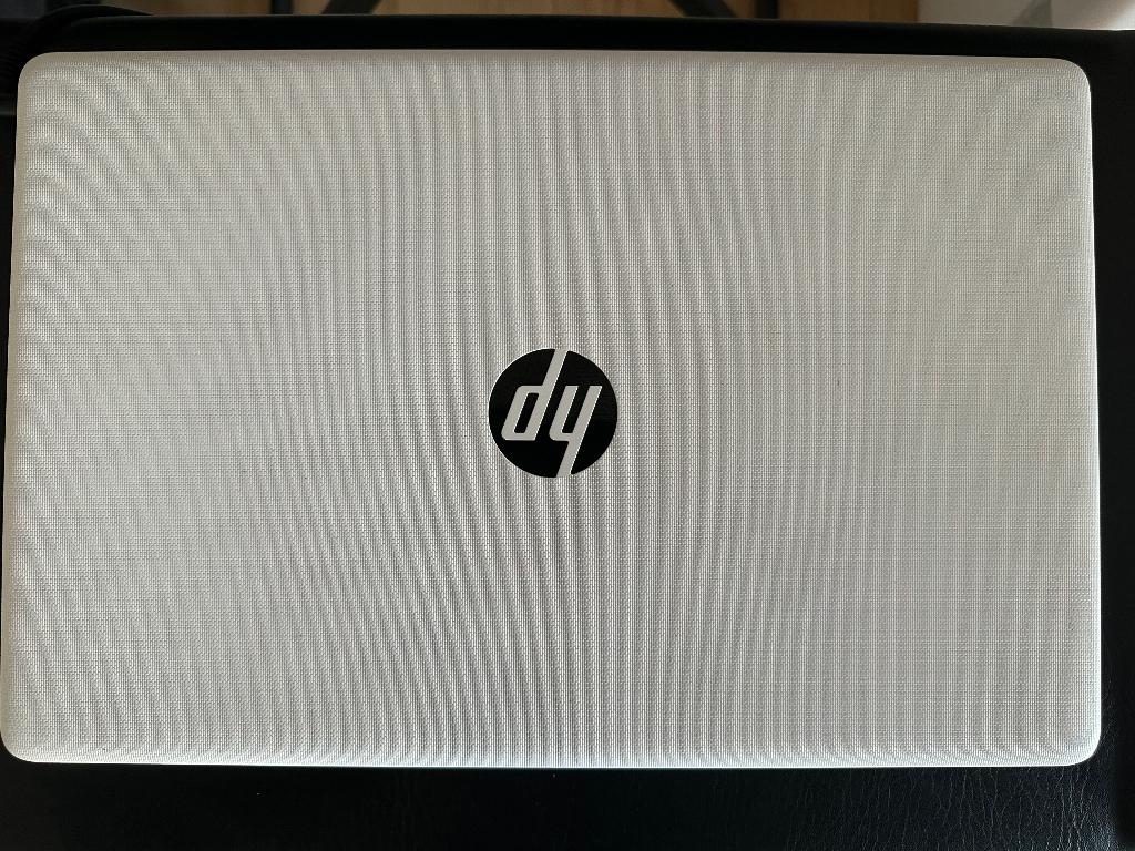 HP 15" ordinateur portable 1000go, Informatique & Logiciels, Ordinateurs portables Windows, Comme neuf, 15 pouces, HDD, 2 à 3 Ghz