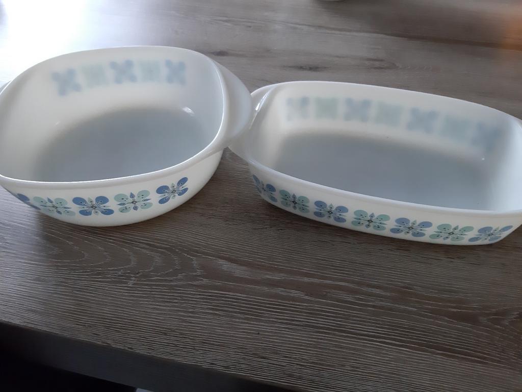 2 bols vintage en pyrex, Antiquités & Art, Enlèvement ou Envoi