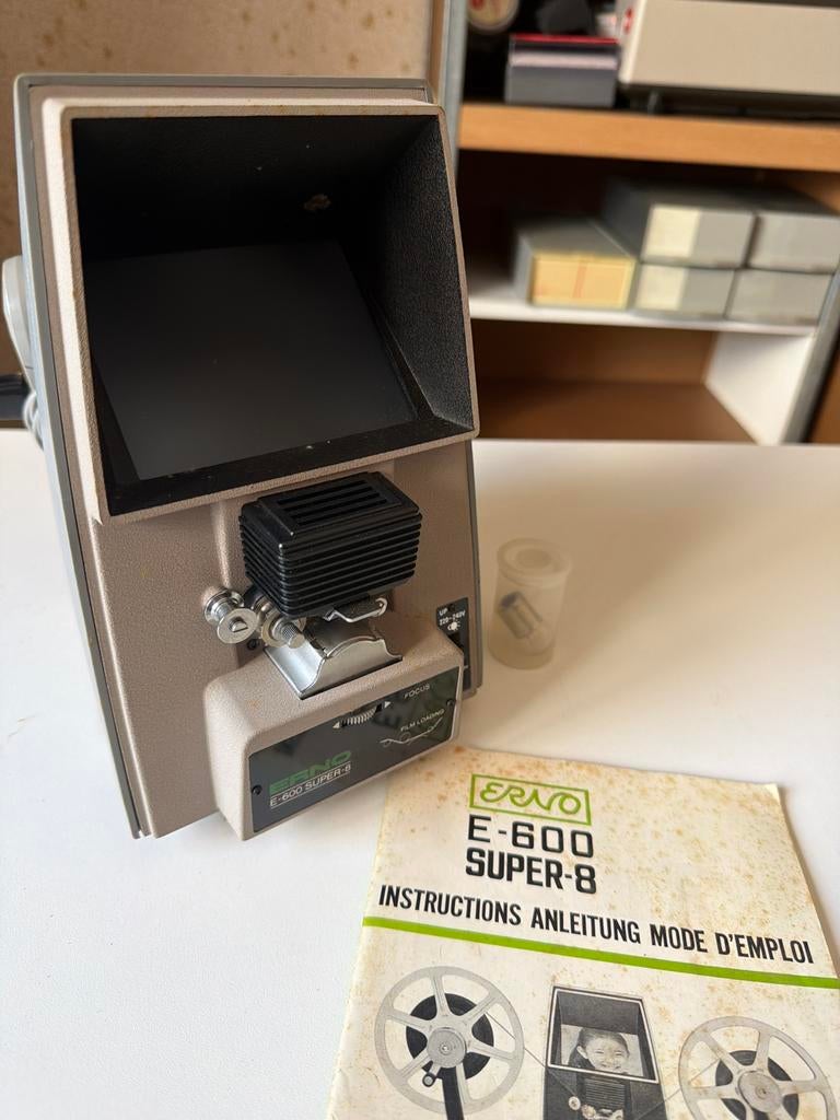 visionneuse Super 8 : l’Eumig E-600 Super-8, Enlèvement, Projecteur