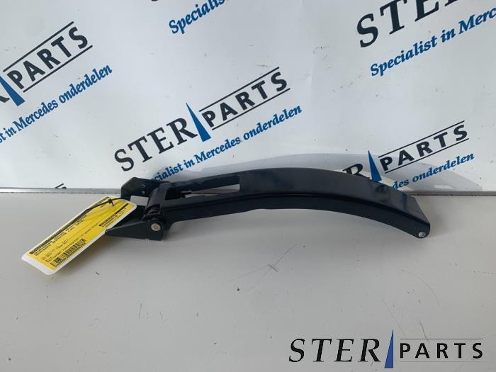 Deurvanger 4Deurs rechts-achter van een Mercedes Sprinter, Ophalen of Verzenden, 3 maanden garantie, Gebruikt, Mercedes-Benz