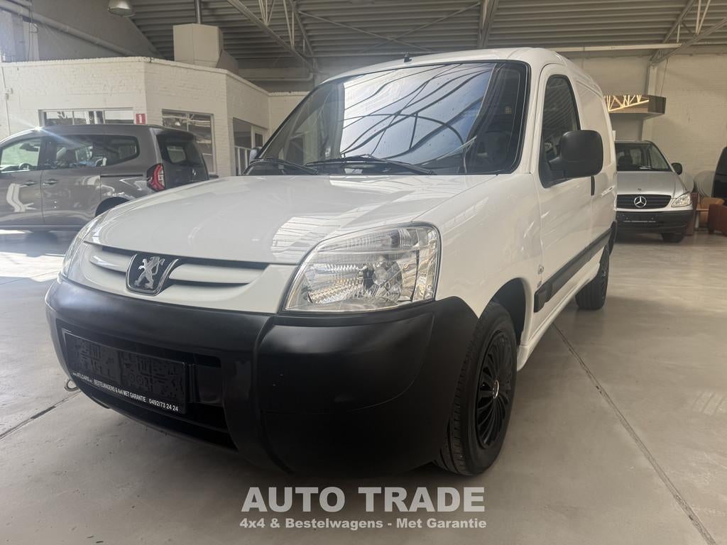 Peugeot Partner 1.6 Diesel | Lichte vracht | 1j Garantie | C, Voorwielaandrijving, Zwart, Wit, Bedrijf