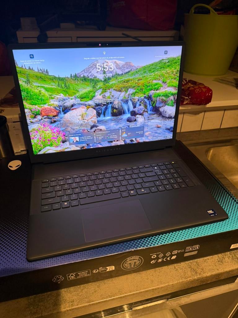 Alienware area51 18 inch laptop 5 maand oud  rtx 5080, Computers en Software, Ophalen, Zo goed als nieuw, SSD