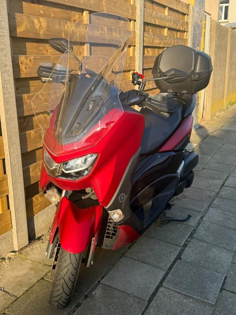 Yamaha 125cc, Motos, Motos | Yamaha, Scooter, Contrôle de traction, Particulier