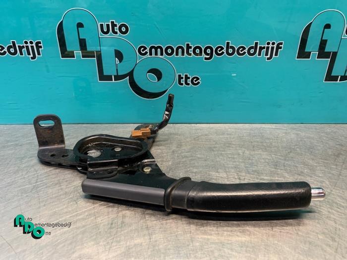 Handremhendel van een Lexus IS 200 (IS 200 99-), Auto-onderdelen, Interieur en Bekleding, Lexus, Gebruikt, 3 maanden garantie