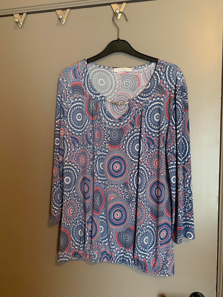 Blouse bleue dame taille 44, Vêtements | Femmes, Enlèvement ou Envoi, Comme neuf, Taille 42/44 (L), Bleu