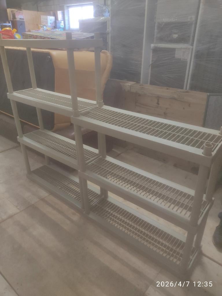 Étagère en plastique dur et en métal, Enlèvement, Utilisé