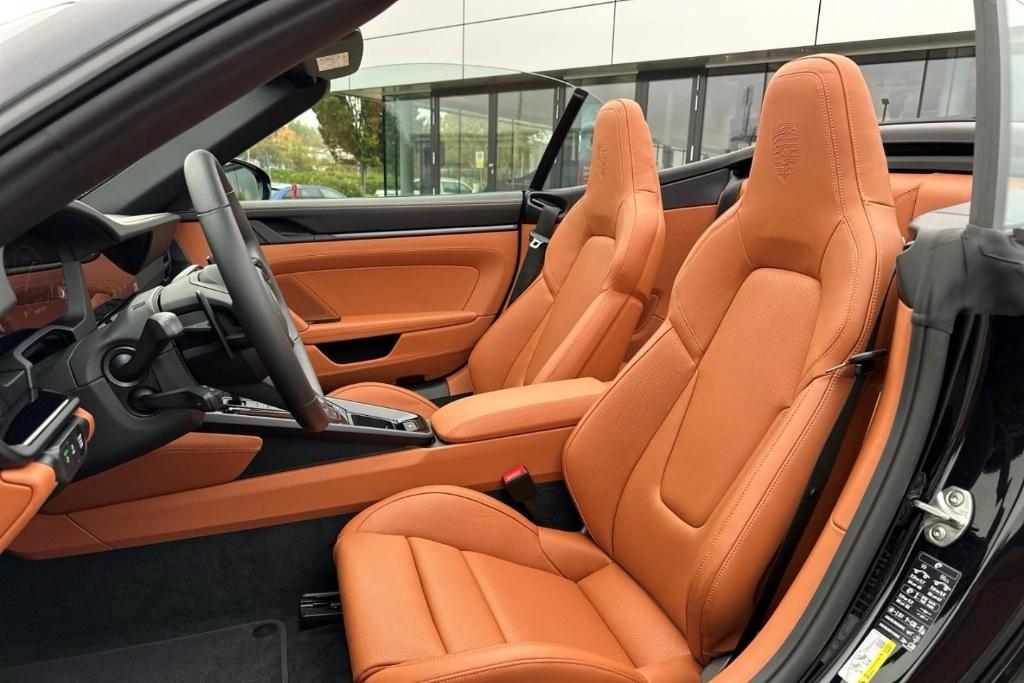 NEW MODEL 992.2 CABRIO 4 GTS 541PK PDK HERMES EDI/ADZET/LIFT, Auto's, Automaat, 4 zetels, Euro 6, Cabriolet