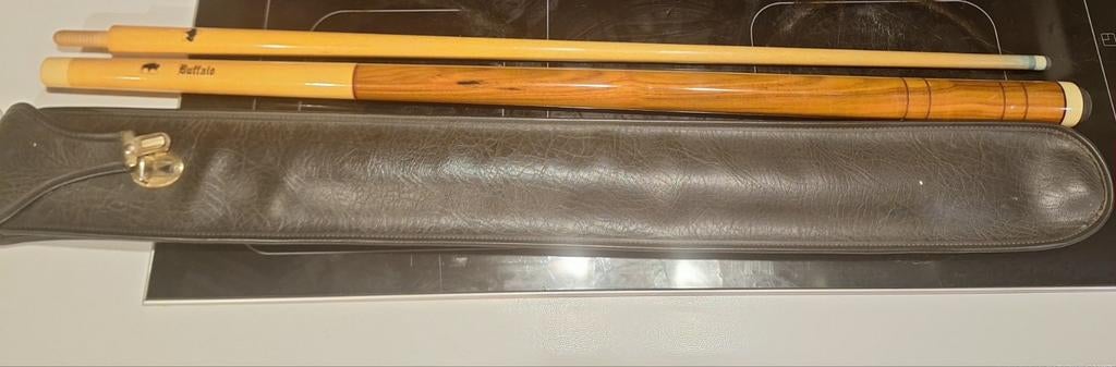 Nette Buffalo Carambole Biljartkeu inclusief Beschermkoker, Sport en Fitness, Biljarten en Poolen, Ophalen of Verzenden