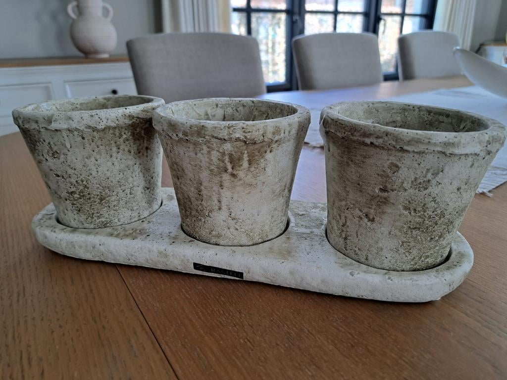 Bloempotjes op schaal, Ophalen, Steen