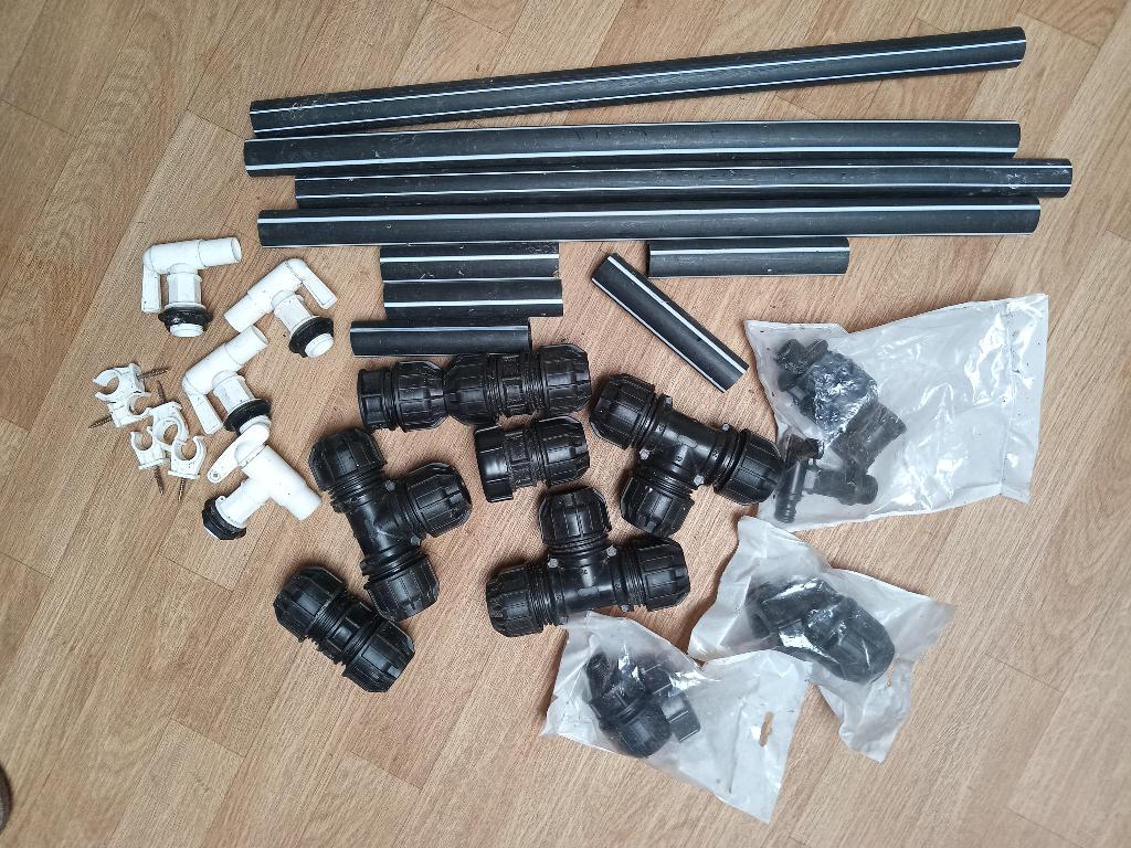 Pièces de raccord diamètre 32mm pour cuve eau de pluie, Tuin en Terras, Ophalen, Nieuw, Kunststof