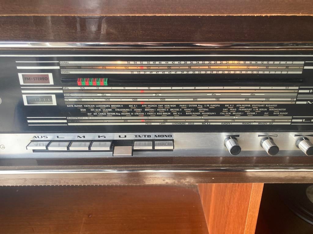Vintage retro grundig radio met platenspeler meubel kast, Audio, Tv en Foto, Ophalen, Radio