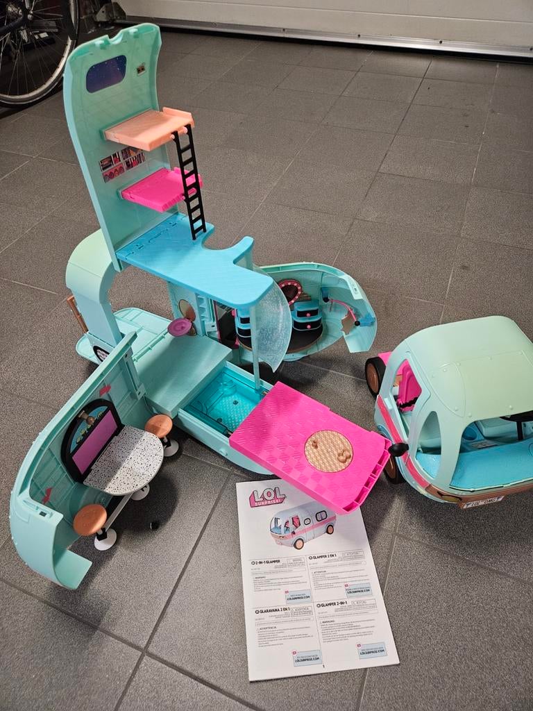 LOL surprise!  2-in-1 glamper, Enlèvement