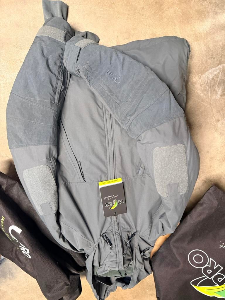 Uf pro delta ol gen. 4, Enlèvement ou Envoi, Comme neuf, Taille 48/50 (M), Gris