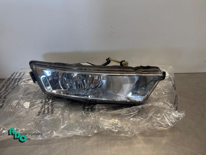 Feu antibrouillard avant droit d'un Skoda Rapid (Rapid 13-), -, 3 mois de garantie, Utilisé, Skoda