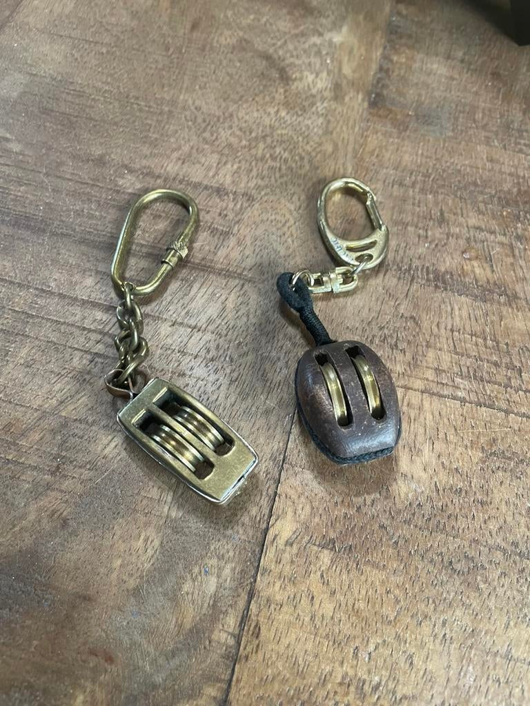 Paar sleutelhangers katrollen boot, Ophalen of Verzenden, Zo goed als nieuw