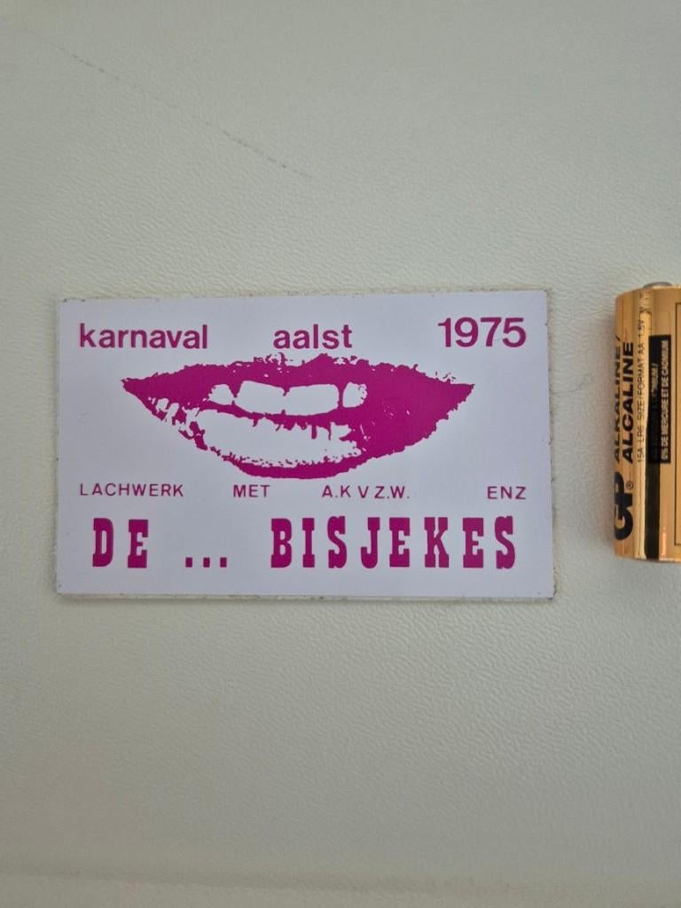 Aalst carnaval sticker De Bisjekes 1975, Verzamelen, Ophalen of Verzenden