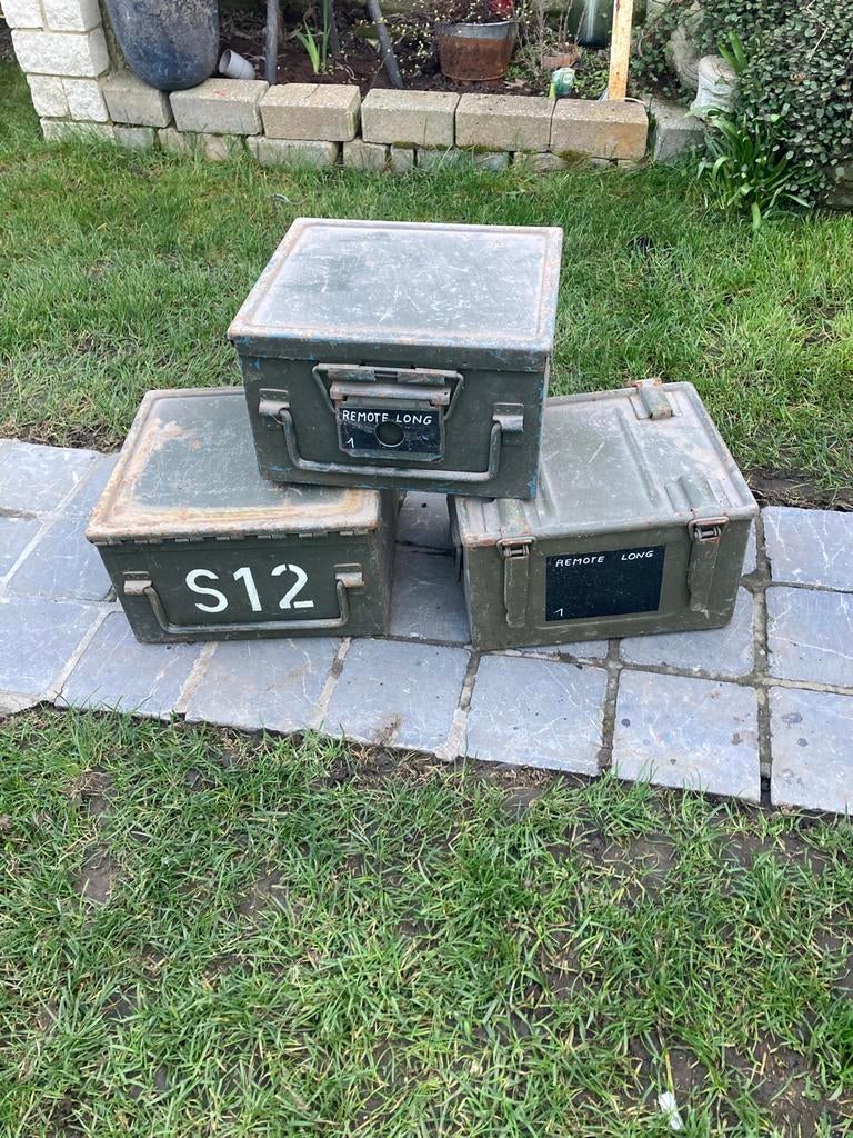 Munitiekisten metaal, Enlèvement