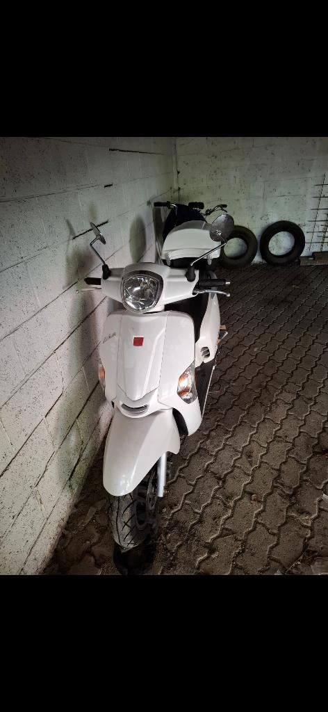 Kymco Like 125 cc, 125 cm³, Enlèvement, Essence, Like