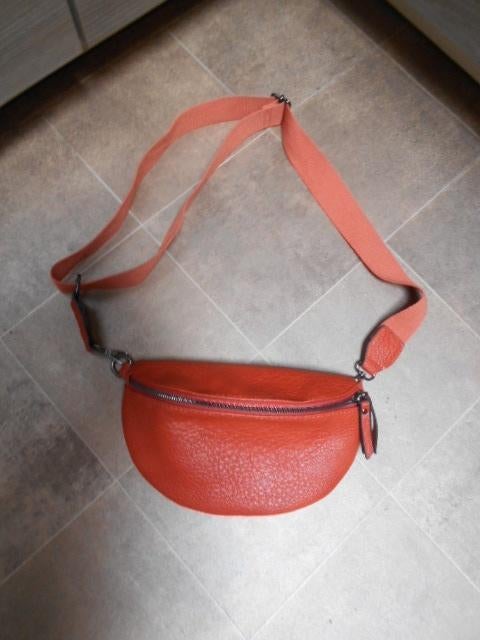 Nieuwe schoudertas, Ophalen of Verzenden, Nieuw, Oranje