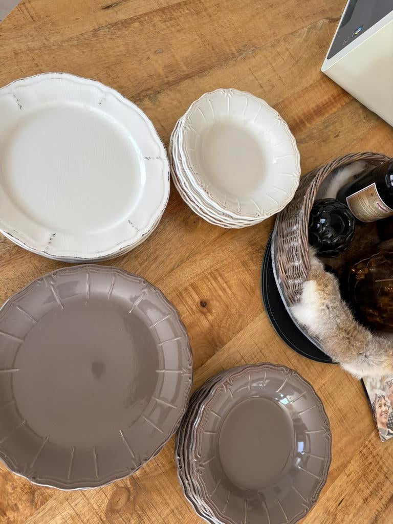 Cosy & trendy bordenset, Huis en Inrichting, Keuken | Servies, Ophalen, Bord(en)