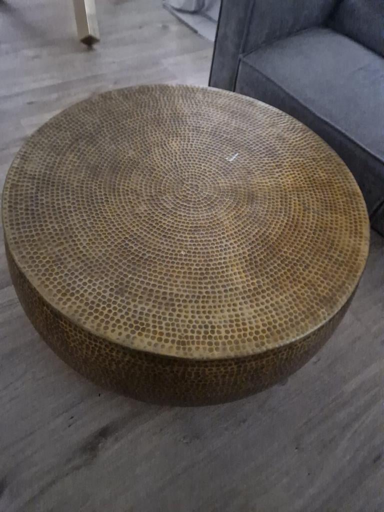 Table basse Paloma en aluminium martelé doré, Maison & Meubles, Enlèvement