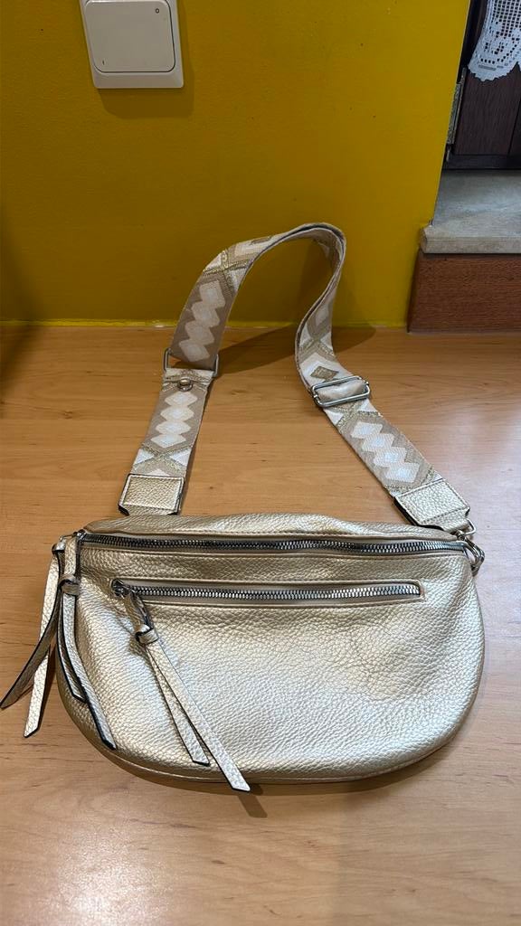 Banane dorée Boohoo simili cuir largeur 30 cm hauteur 20 cm, Enlèvement ou Envoi, Comme neuf