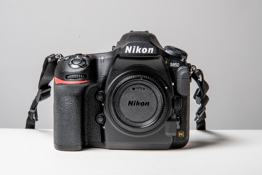 NIEUWE Nikon D850 in ongeopende doos van 27/3/'26, 0 clicks, Audio, Tv en Foto, Fotocamera's Digitaal, Spiegelreflex, Nieuw, Ophalen of Verzenden